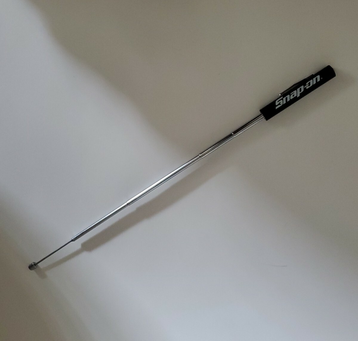 Snap-on Tools MAGNETIC PICK UP TOOL – TELESCOPING UP TO 24″ .BLACK. NEW!!!!!!!!!
