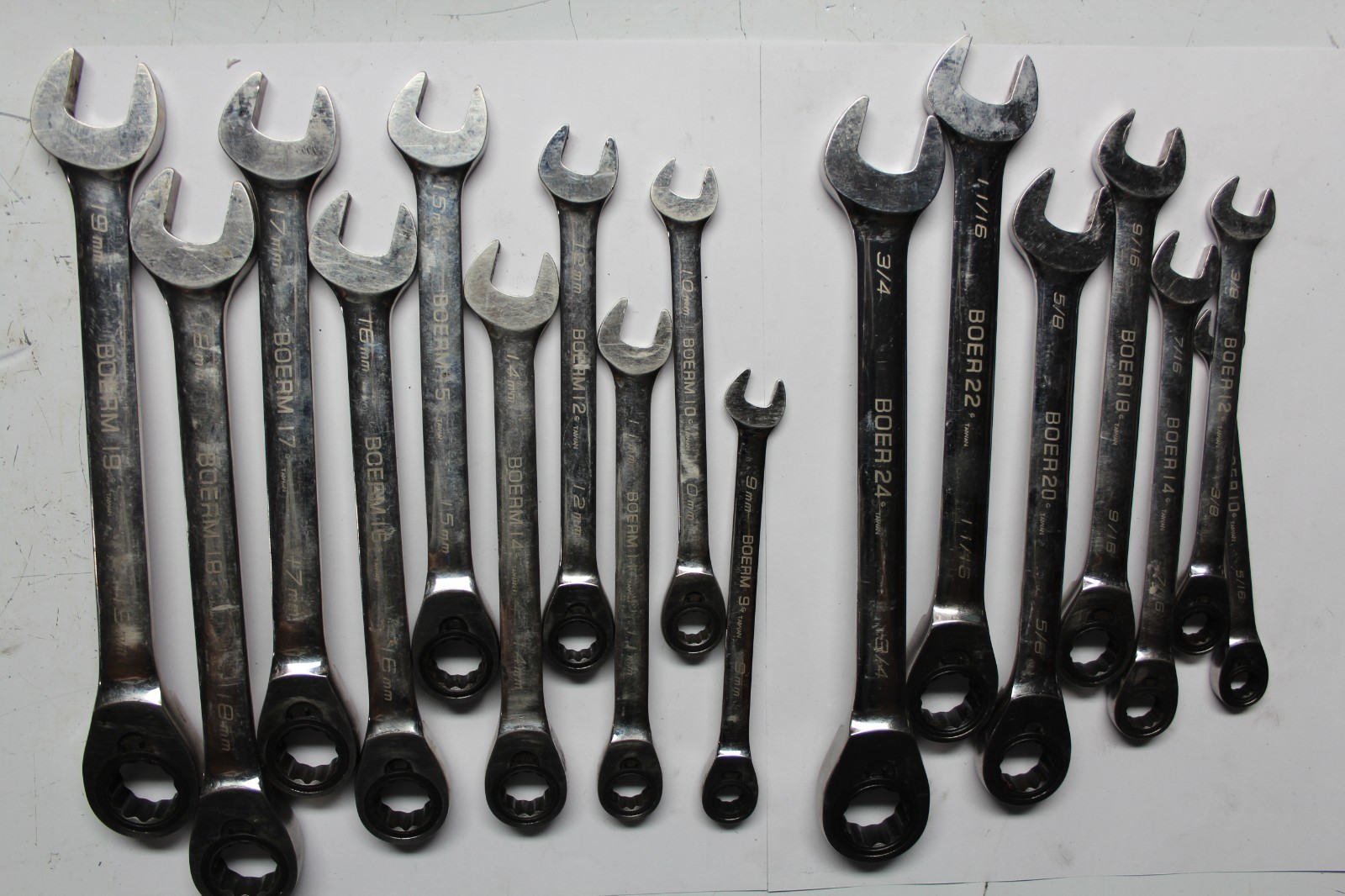BLUE-POINT TOOLS 12-P METRIC & SAE 15° Offset Ratcheting Box/Open-End Wrench Set