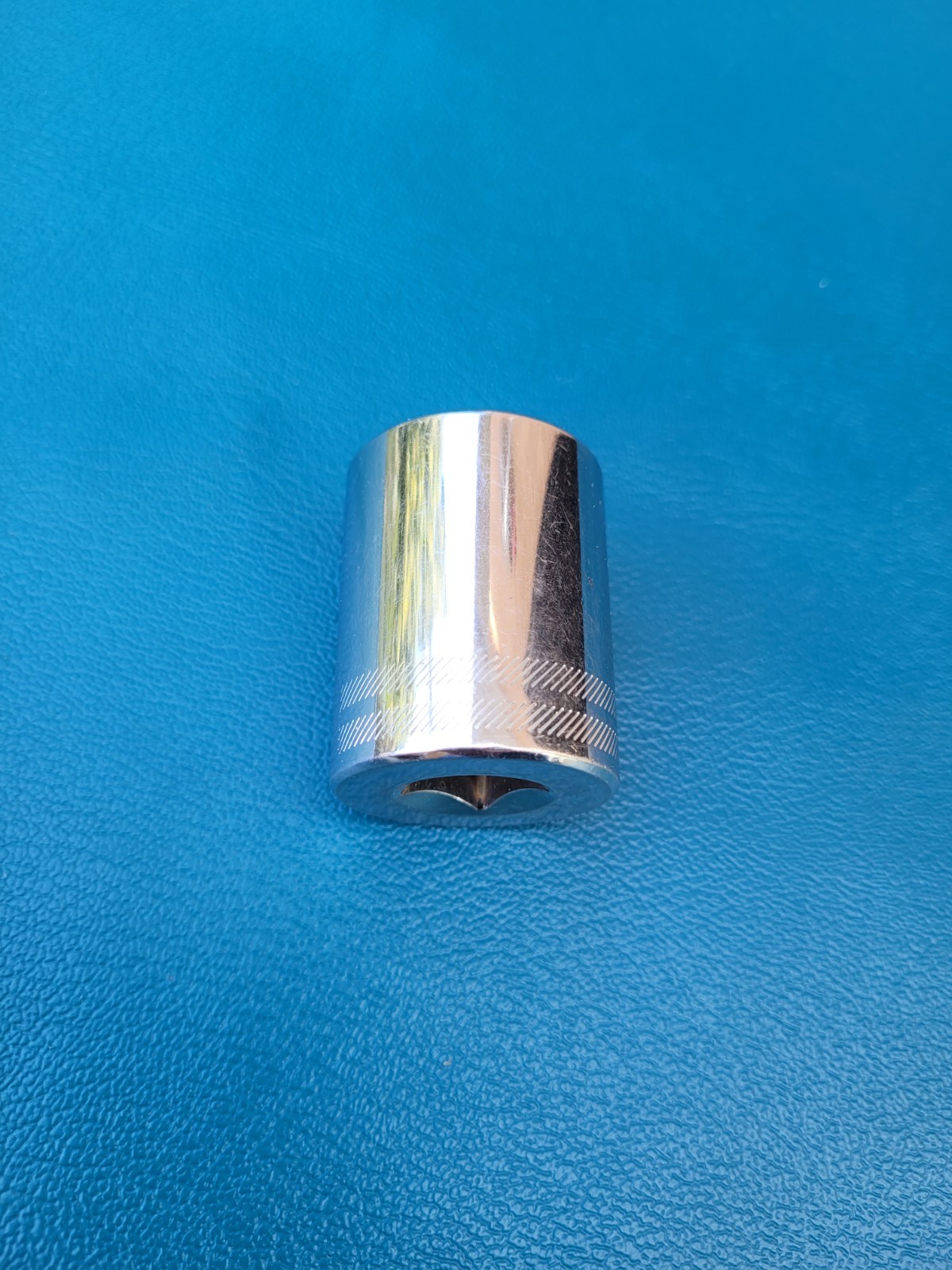 CRAFTSMAN CMMT47514 Standard SAE 12-pt 1/2-in Drive. 1 inch.