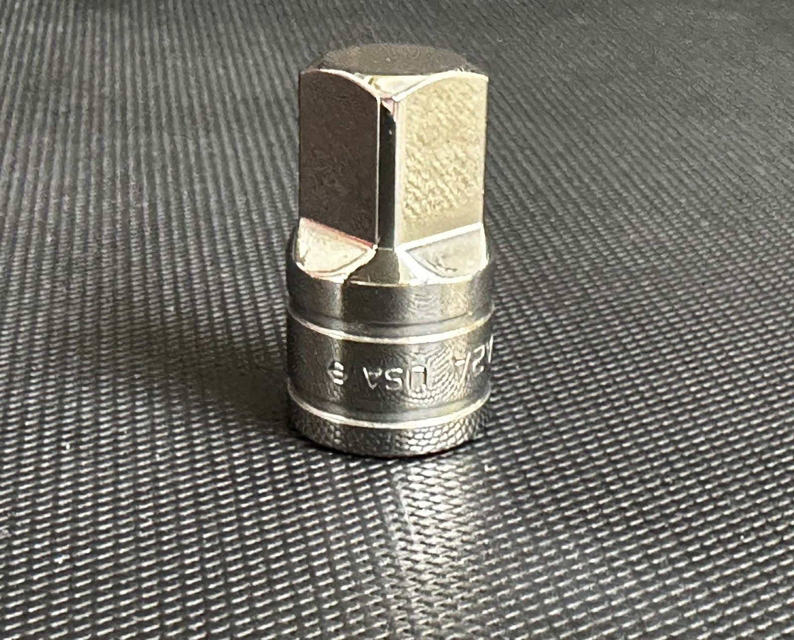 Snap On Tools A2A 3/8 To 1/2 Drive Chrome Adapter Extension ( Brand New )