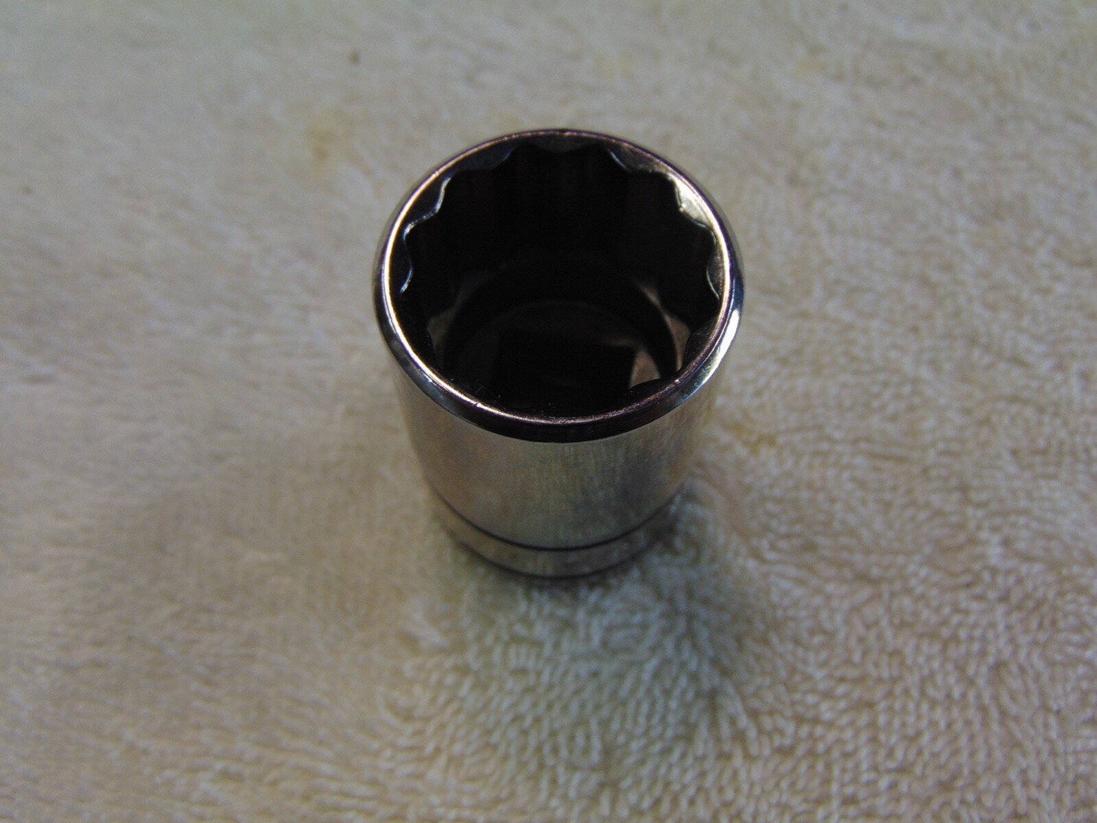 Snap-on 1/2″ Drive SAE 13/16″ Flank Drive 12-Point Shallow Socket SW261 tools