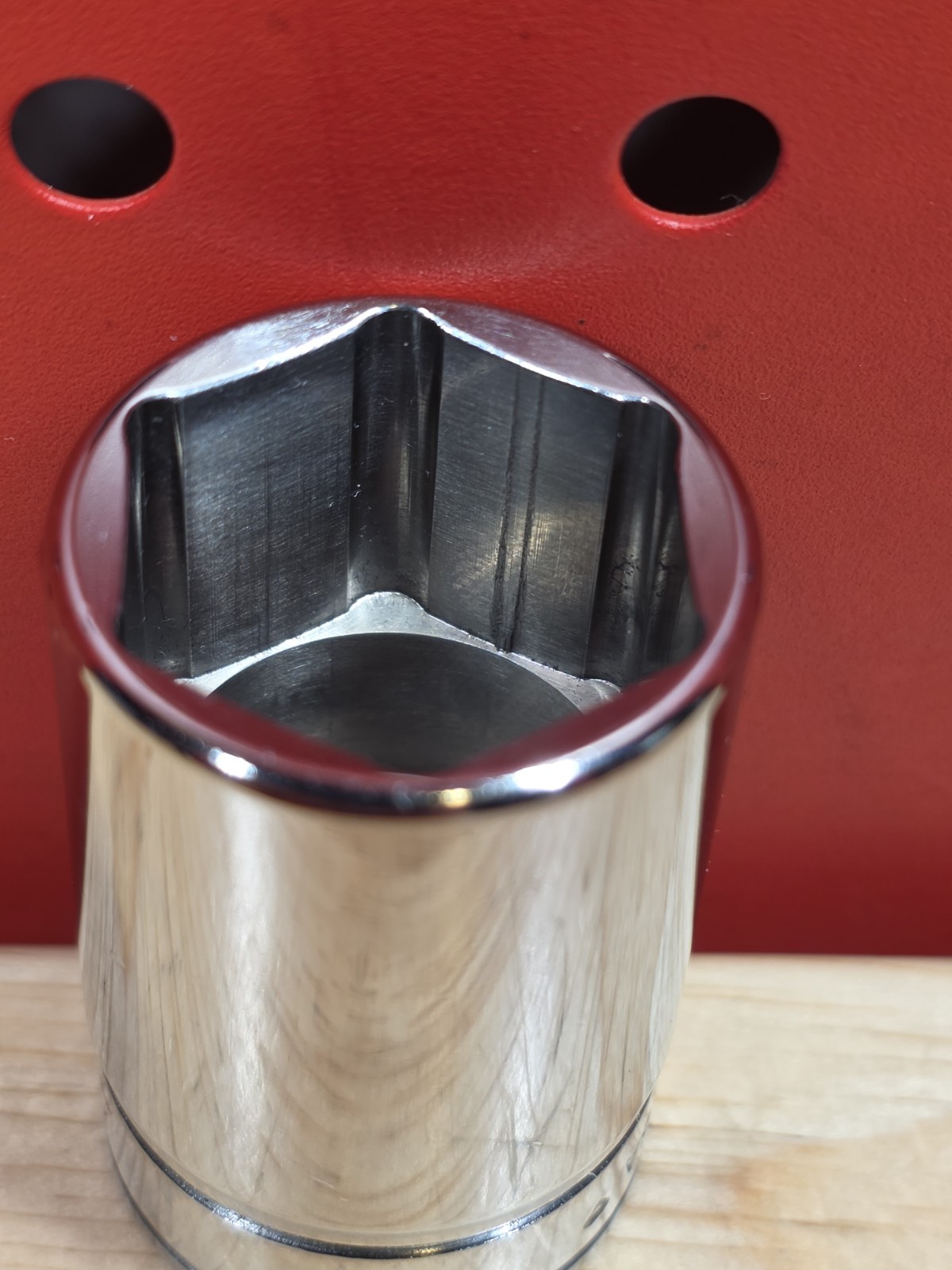 Snap-on Tools FSS281 7/8″ SAE 3/8″ Drive 6-Point Semi-Deep Chrome Socket USA