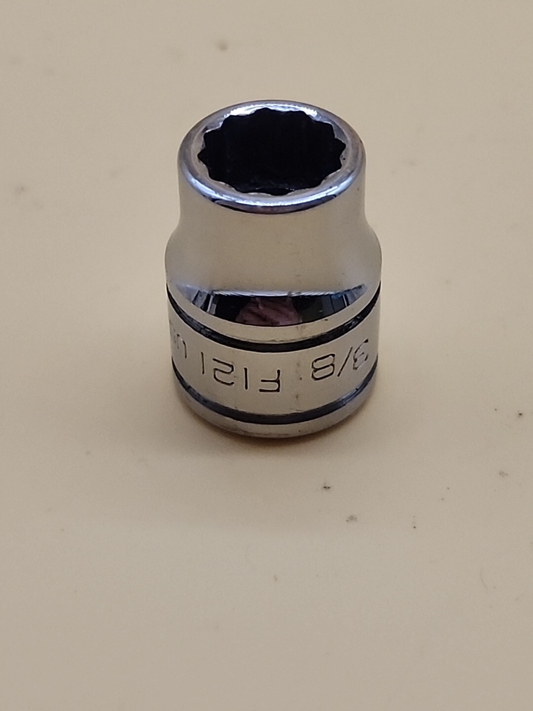 Snap-on-Tools 3/8″ Drive 3/8″ SAE Shallow 12 Point Socket F121 USA