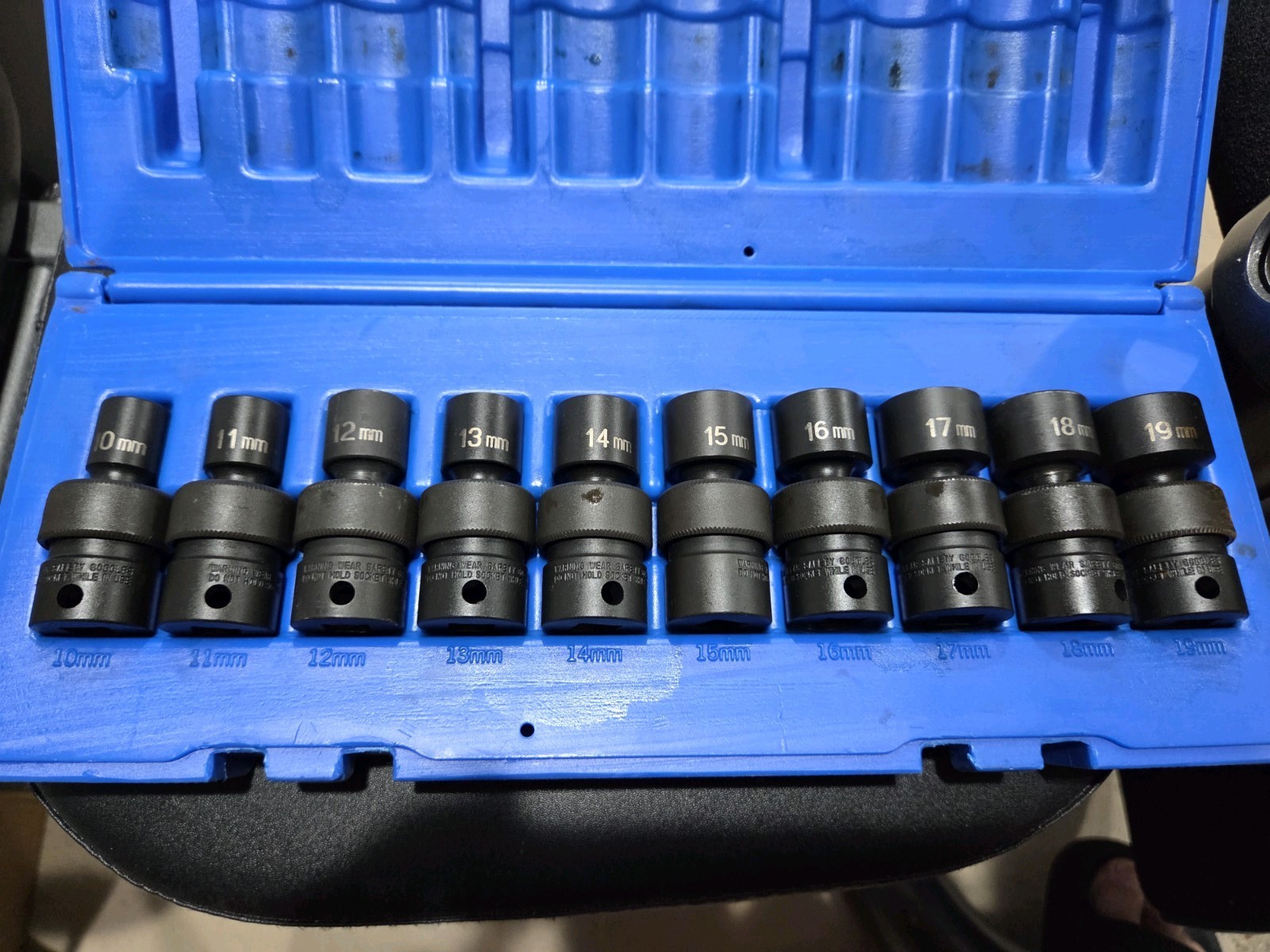 Grey Pneumatic 10 Piece 3/8″ Drive Universal Swivel Metric Impact Socket Set 6PT