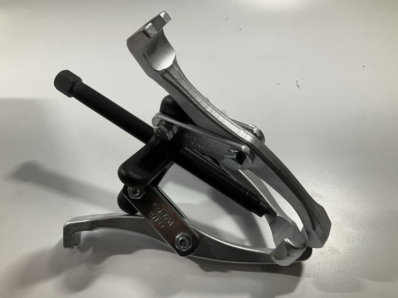 OEM Tools 27183 Reversible Puller, 2 & 3 Jaw, 7-Ton, 7″ Spread