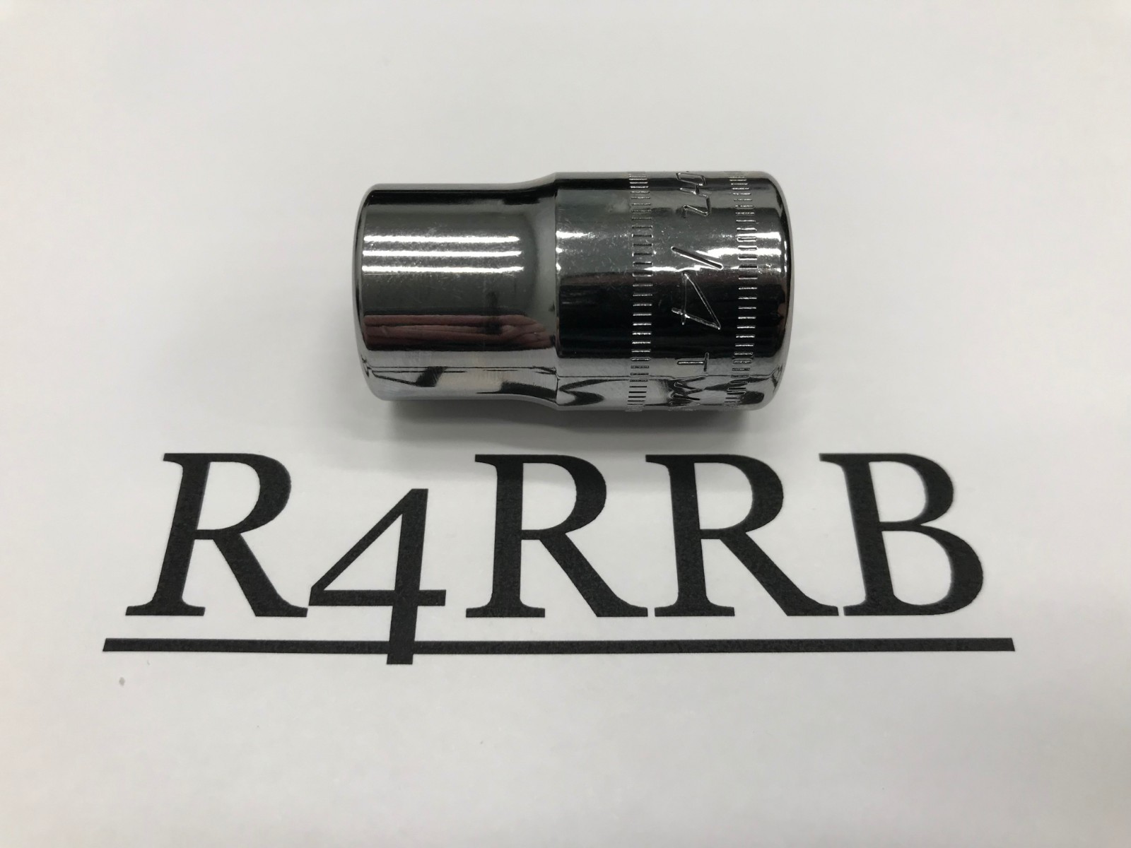 Snap-on Tools USA NEW 1/2″ Drive 14mm Metric Shallow 6PT Chrome Socket TWM14A