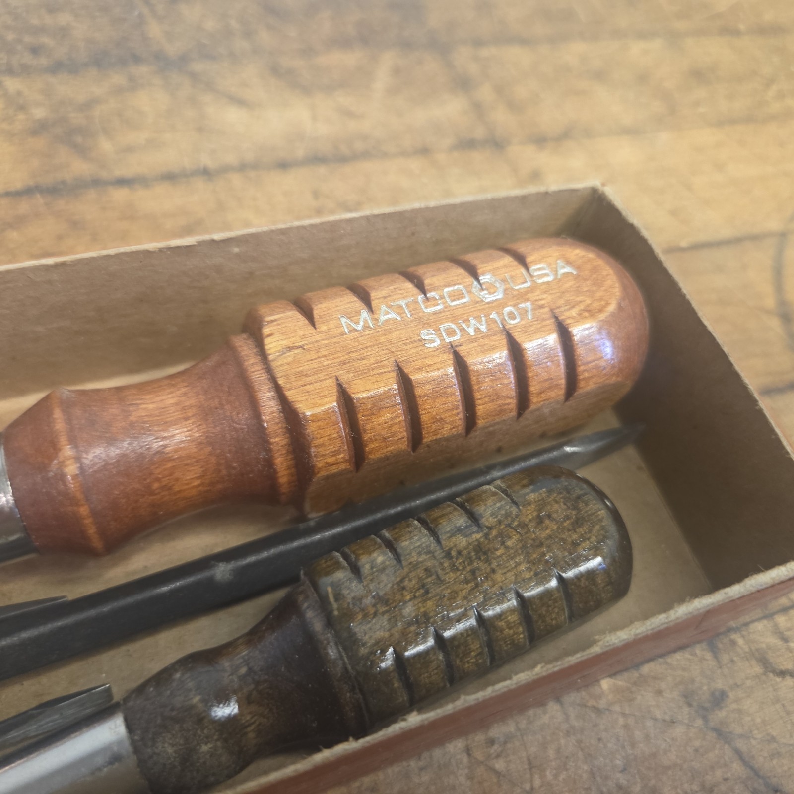 Matco SdW Screwdriver Wood handle Vintage Lot Of 5 Standard Flat Tip