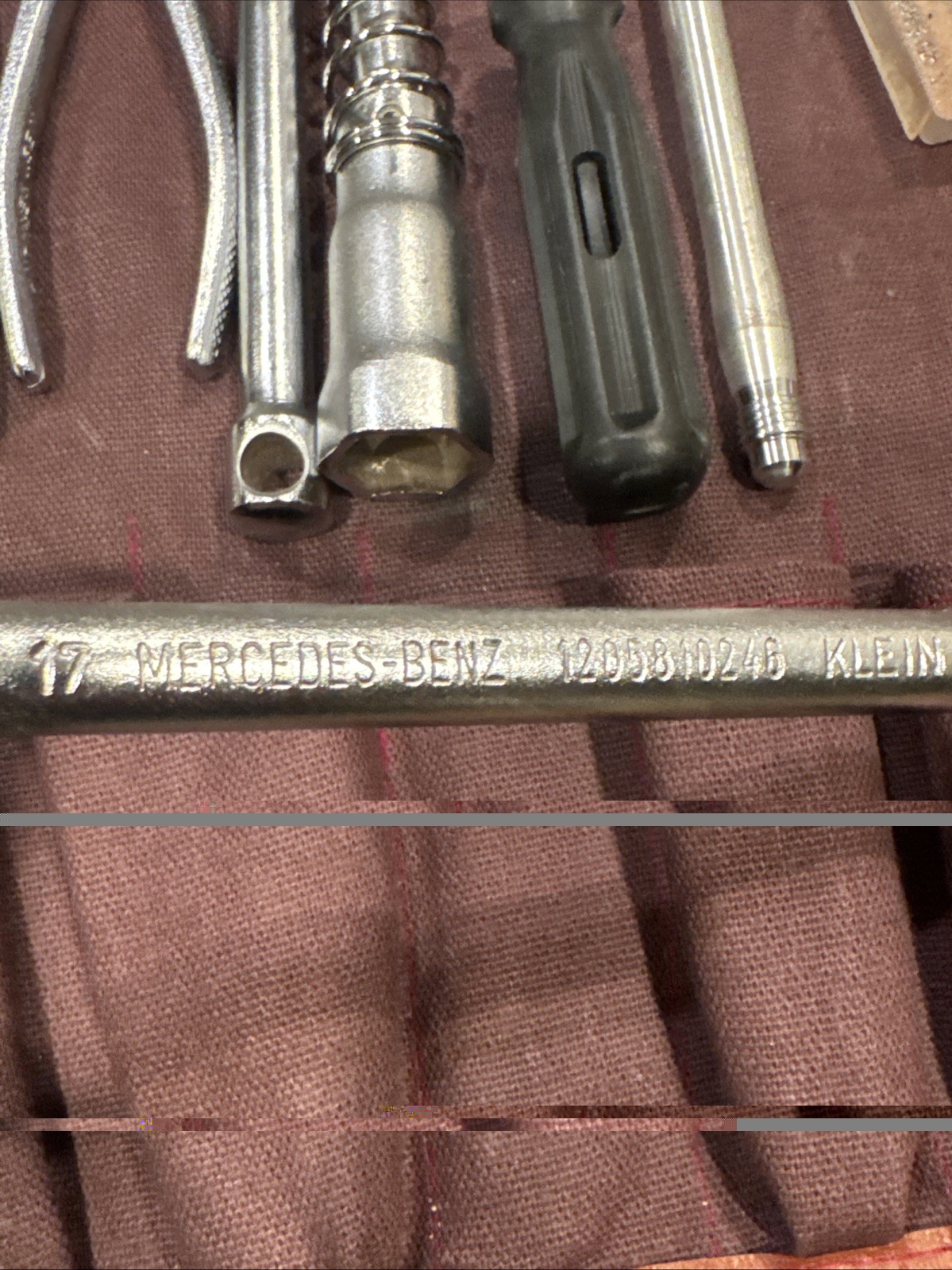 LEGIT COMPLETE Mercedes-Benz R107 560SL 13 Piece Tool Kit Roll BEST ON EBAY
