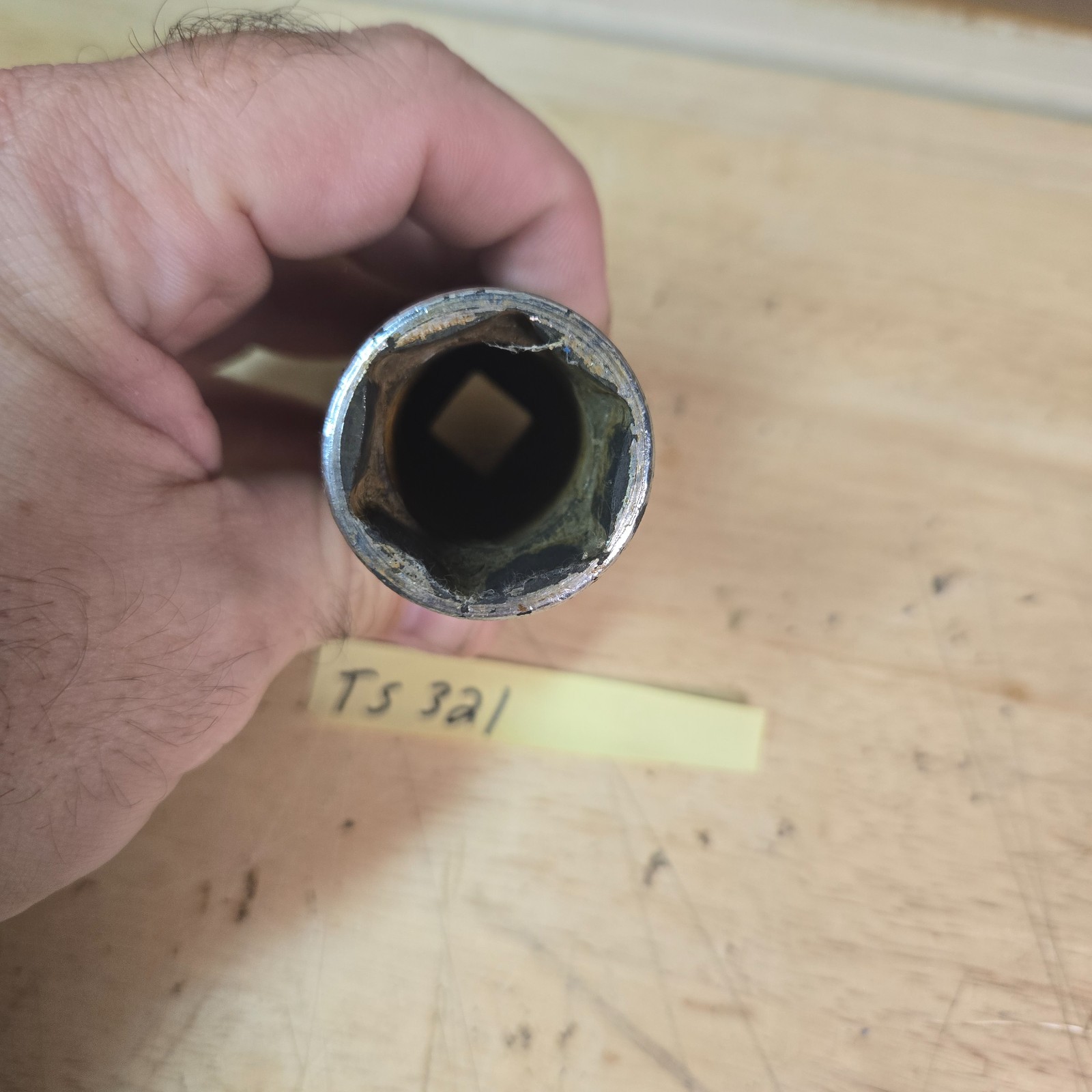Snap on Tools USA 1/2″ Drive 1″ SAE Deep 6 Point Chrome Socket TS321