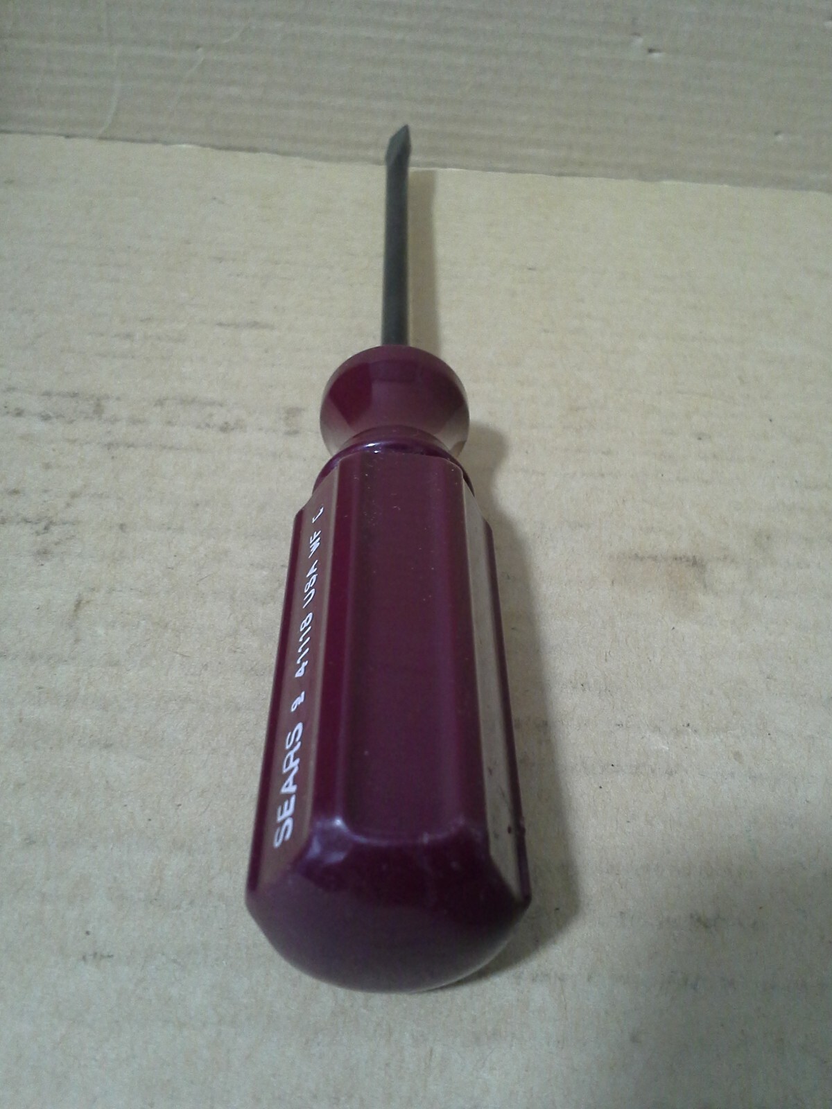 VTG. Sears 9_41118 USA WF Burgundy Handle Flat Head Screwdriver. VGC