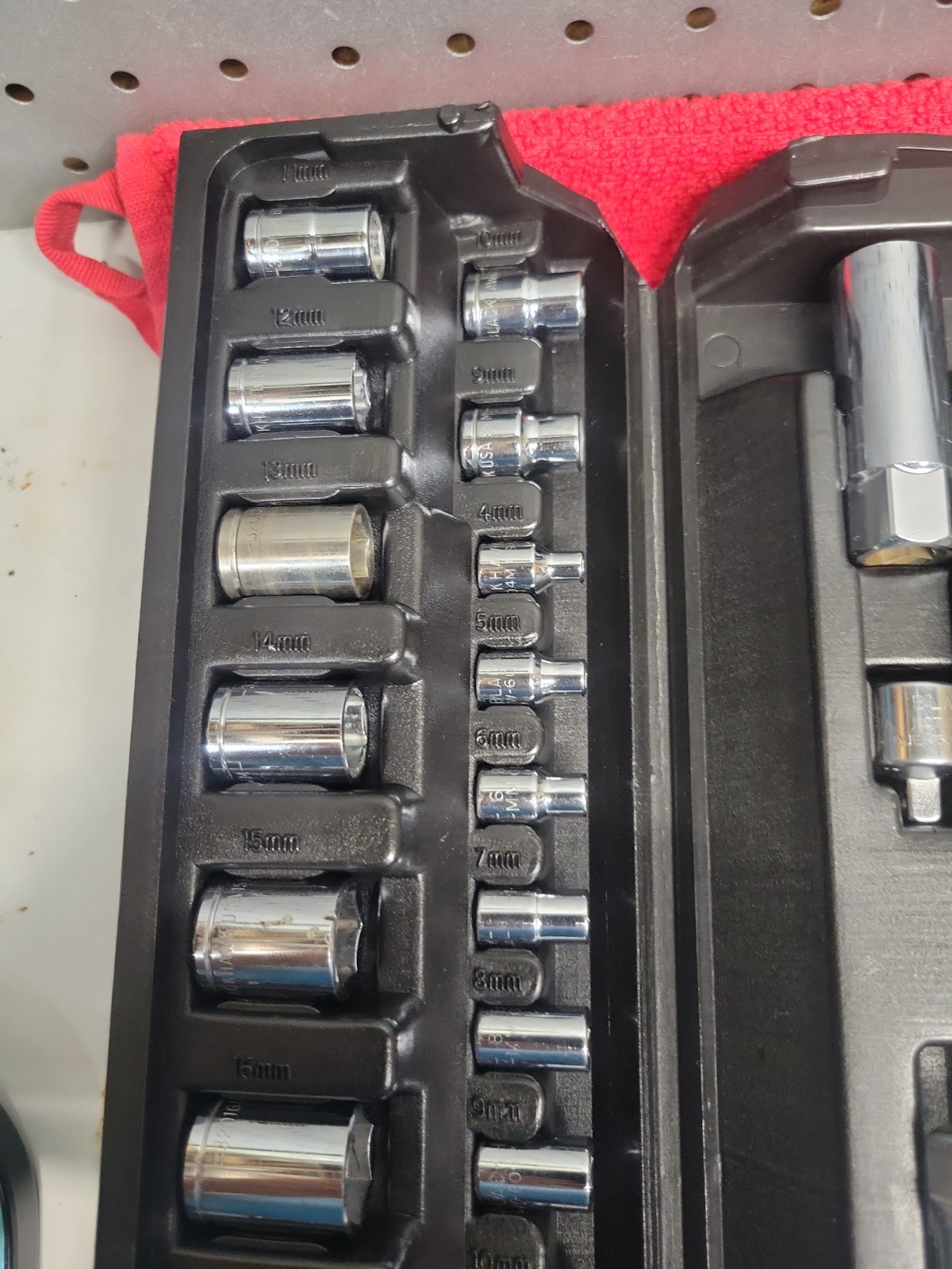 BLACKHAWK TOOLS METRIC & SAE 62 PC SOCKET SET W/CASE VTG USA 🇺🇸