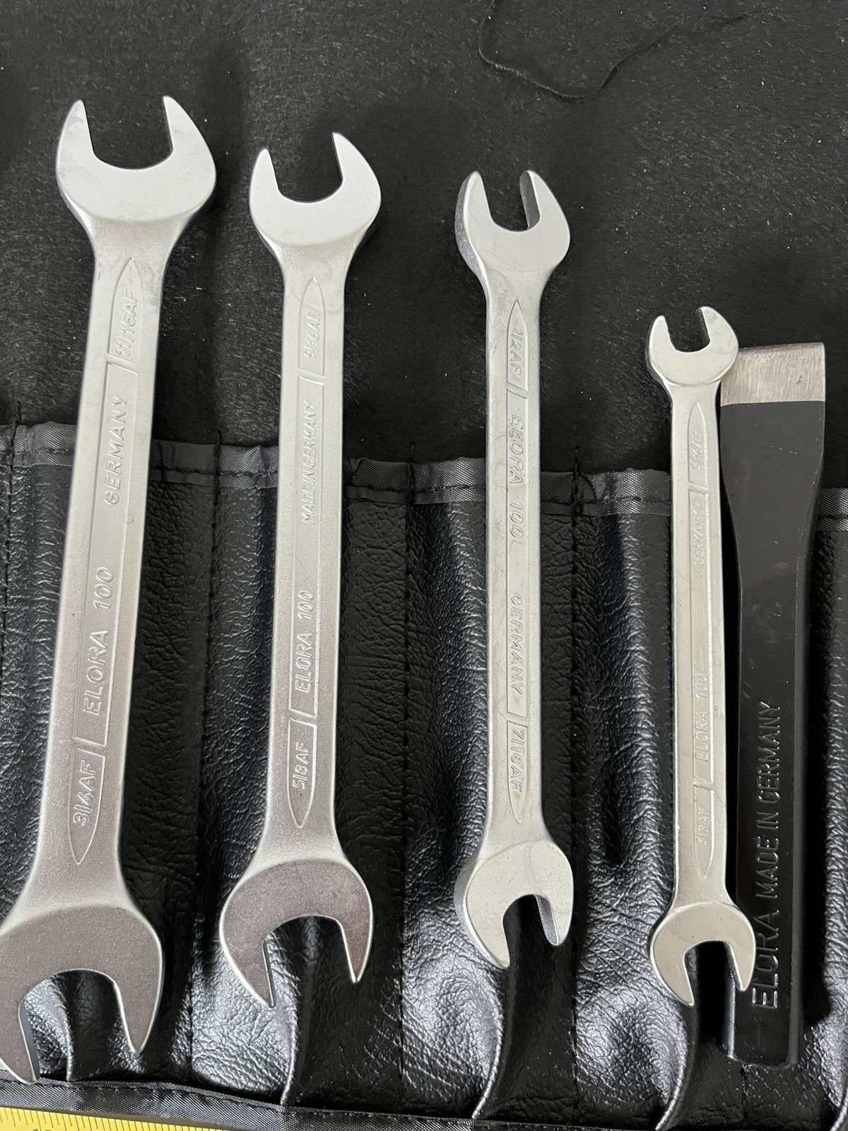 Elora (Germany) Classic tool kit in roll