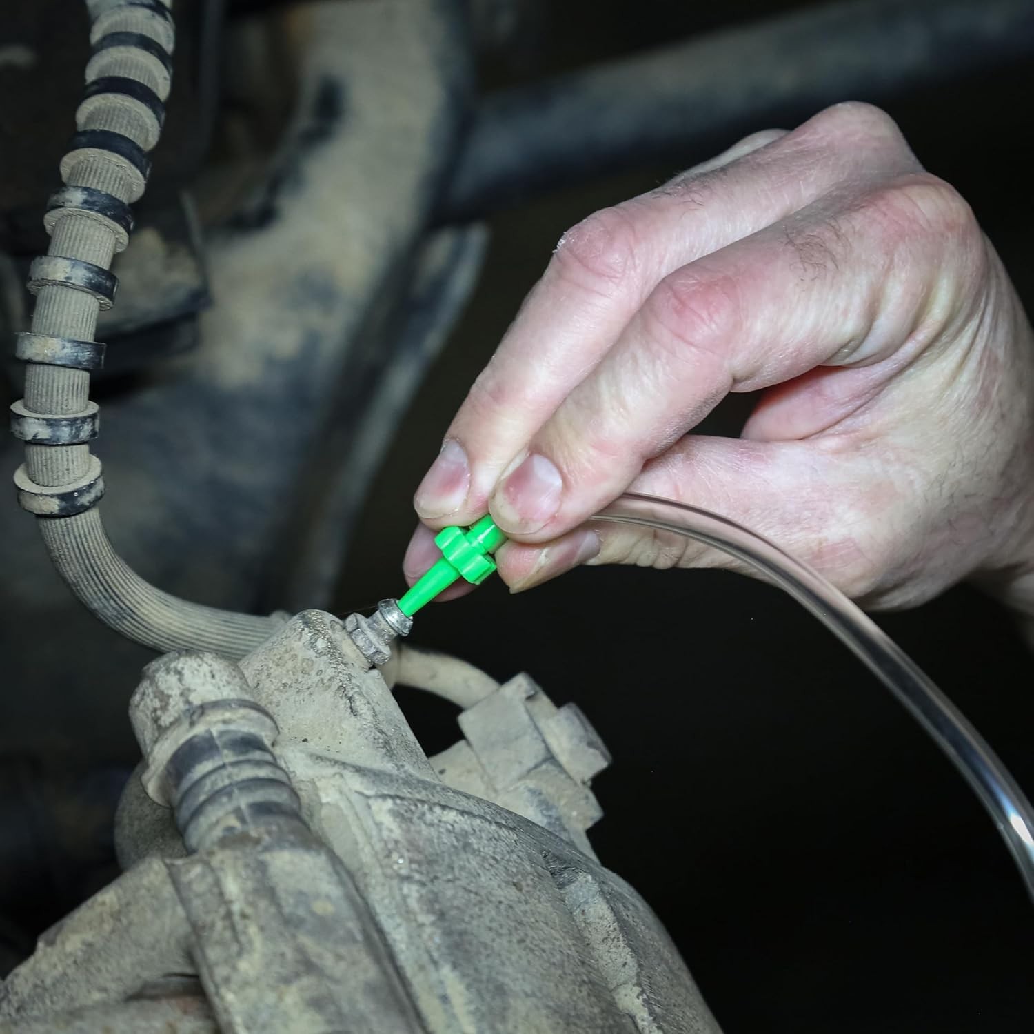 Durable Brake Bleeder Kit Featuring Magnetic Attachment – Fits Most Vehicles
