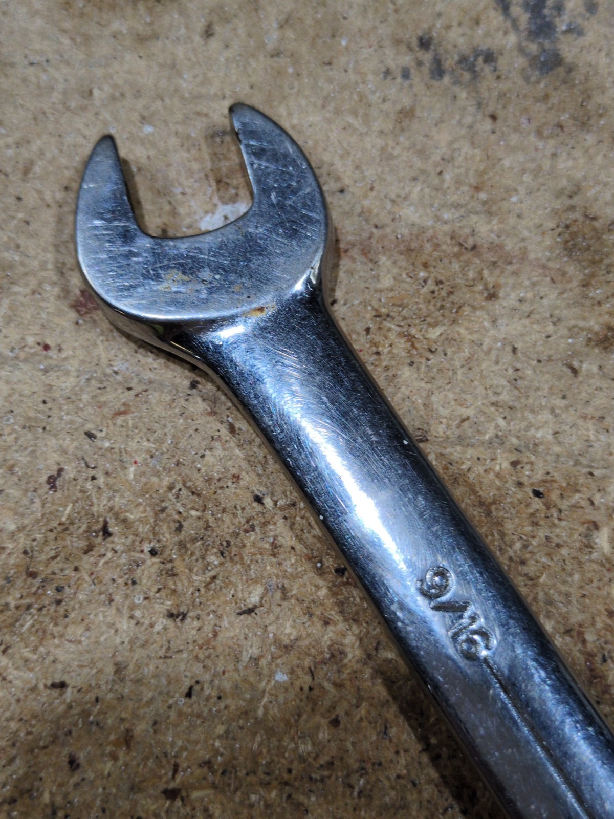 Armstrong 25-218 9/16-in Long SAE Combination Wrench Tool 12 Point Made in USA