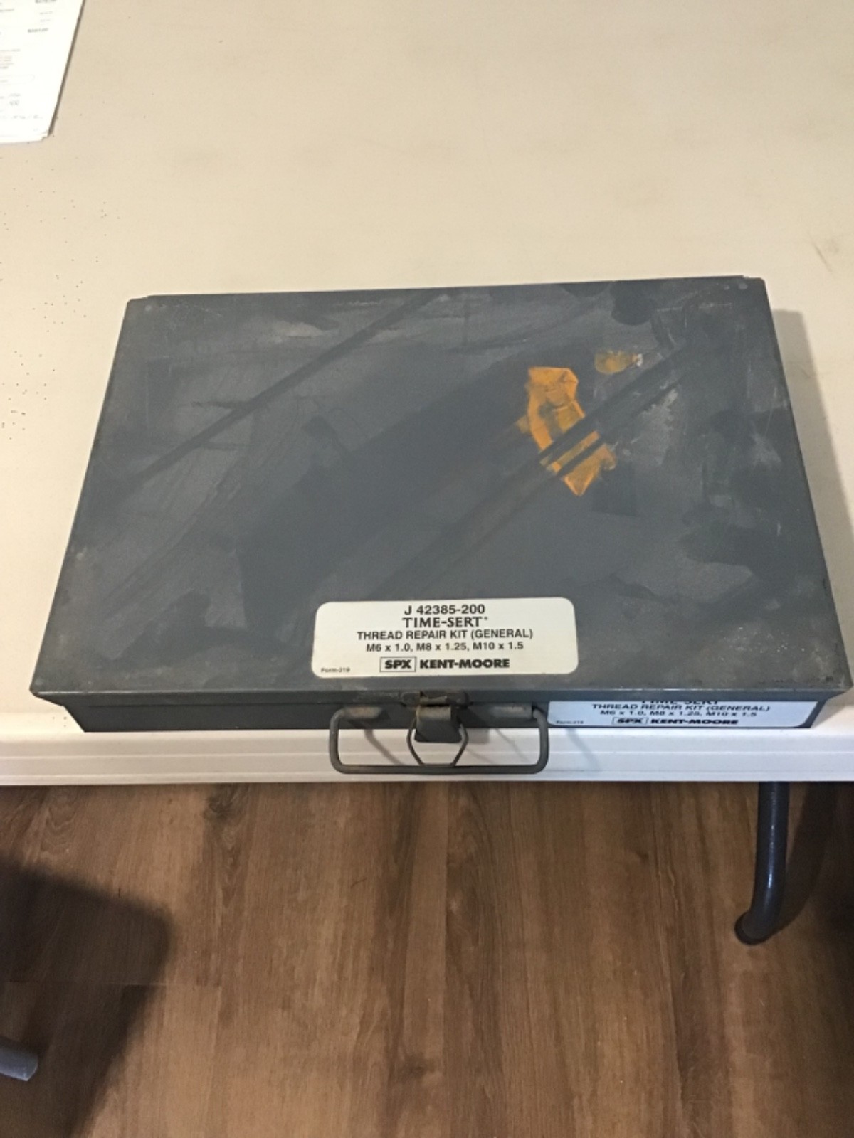 J 42385-200 Kent Moore Metric heli coil thread repair kit