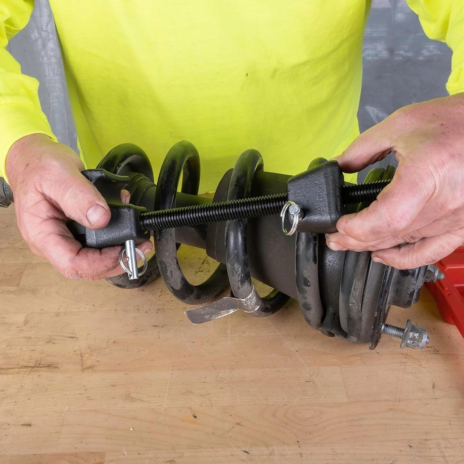 Automotive Strut Spring Compressor with 9.75″ Maximum Opening – Safe & Easy Use