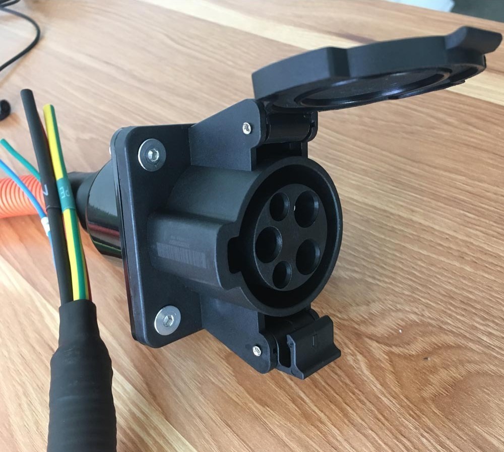 Level 1 and 2 SAE J1772 EV Socket-Inlet, Type 1 Receptacle, 32Amp, 110V-240V