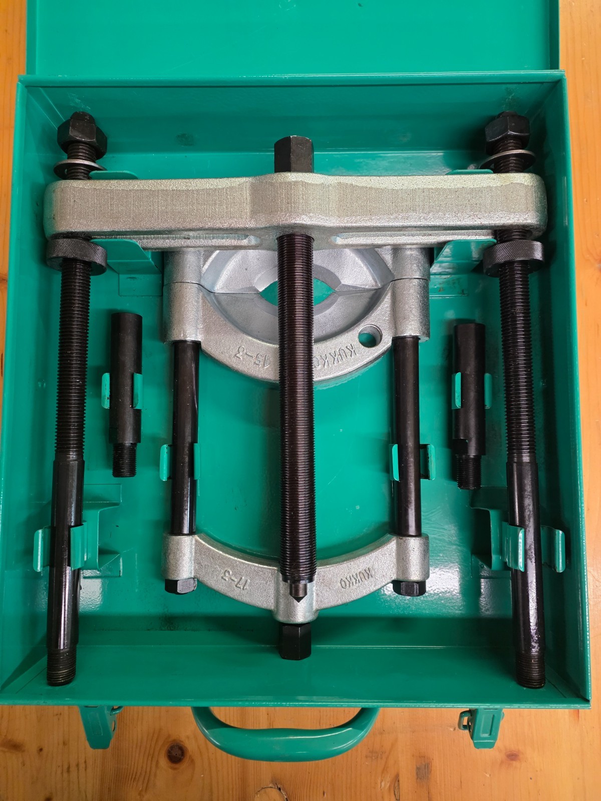 KUKKO Bearing Separator & Extractor Set, 884500 C, in orig. Metal case, Germany