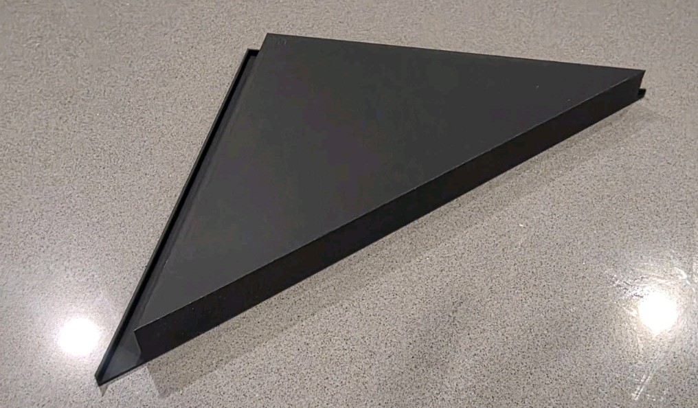Universal Toolbox Corner Shelf