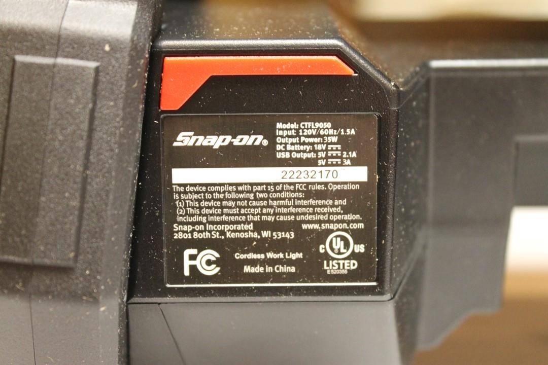 Snap-on CTFL9050 18V 2700 Lumens Cordless Work Light – Black NEW ^