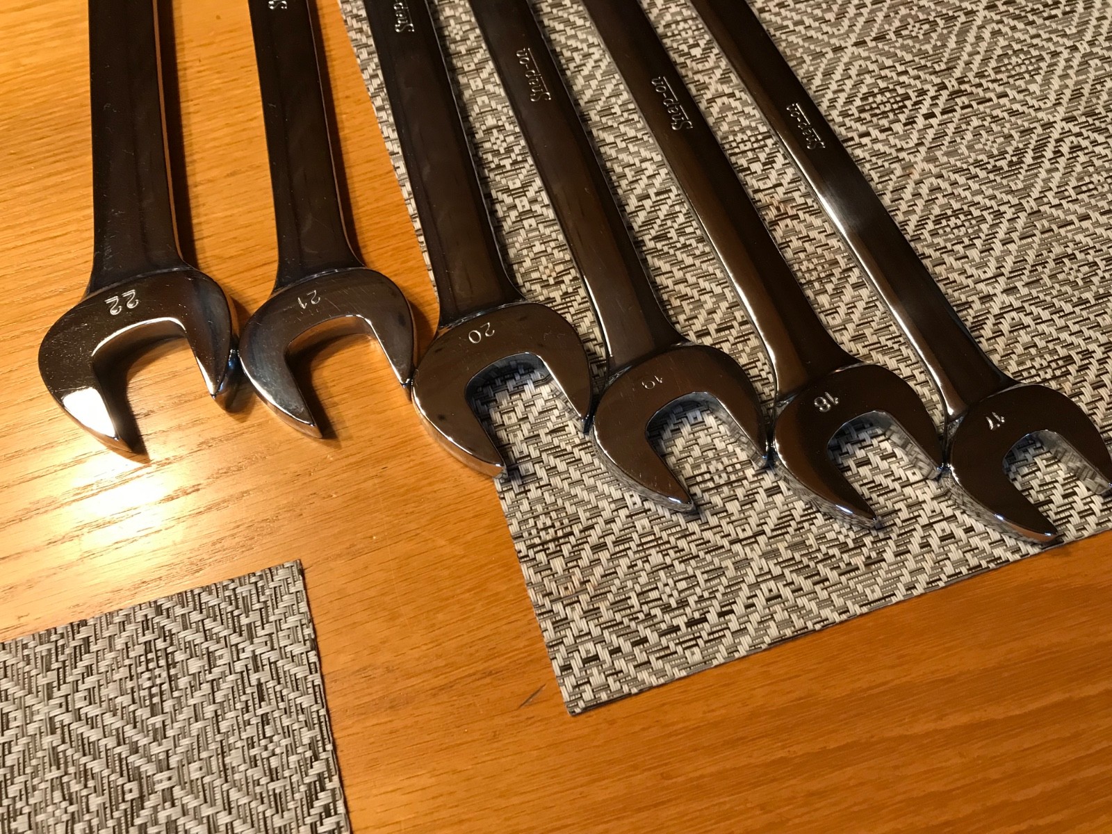 Snap-on OEXM713 – 13 Piece Metric Standard Handle 12Pt Combination Wrench Nice !