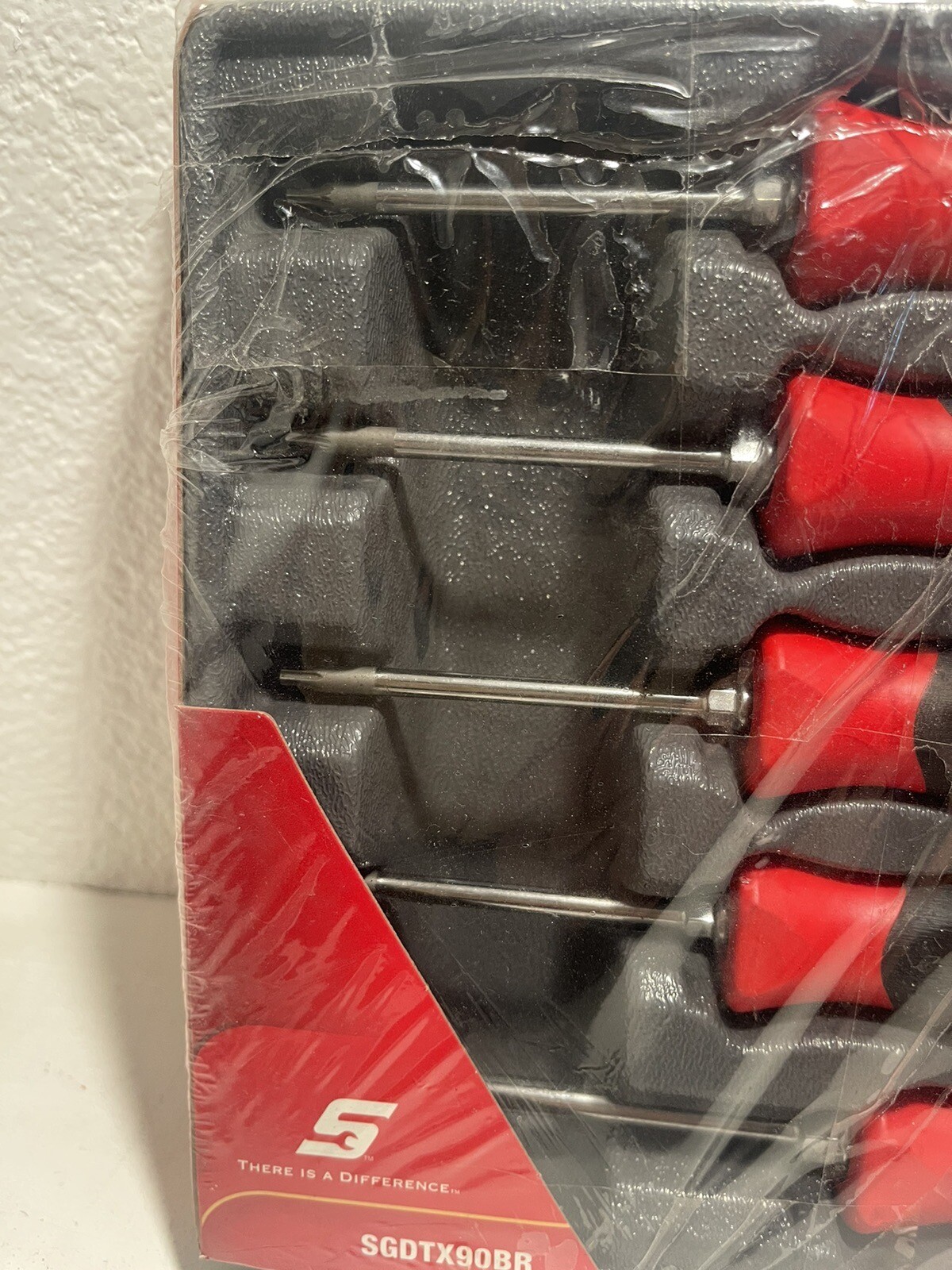 Snap on 9pc Torx Soft Grip Screwdriver Set, handles are Red and Black.