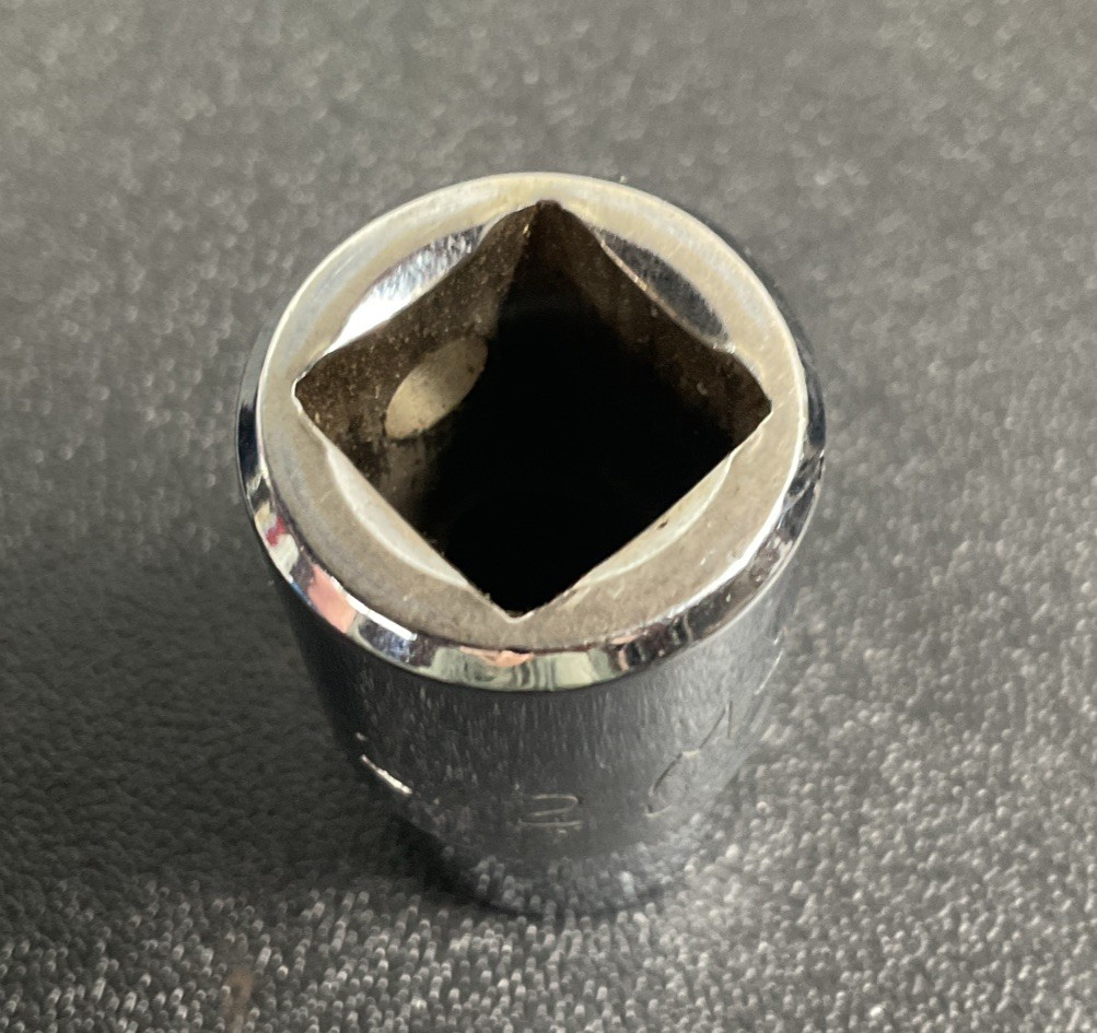 Mac Tools 1/2″ 6 Point (1/2″ Drive) Shallow Standard Socket V166 Made in USA