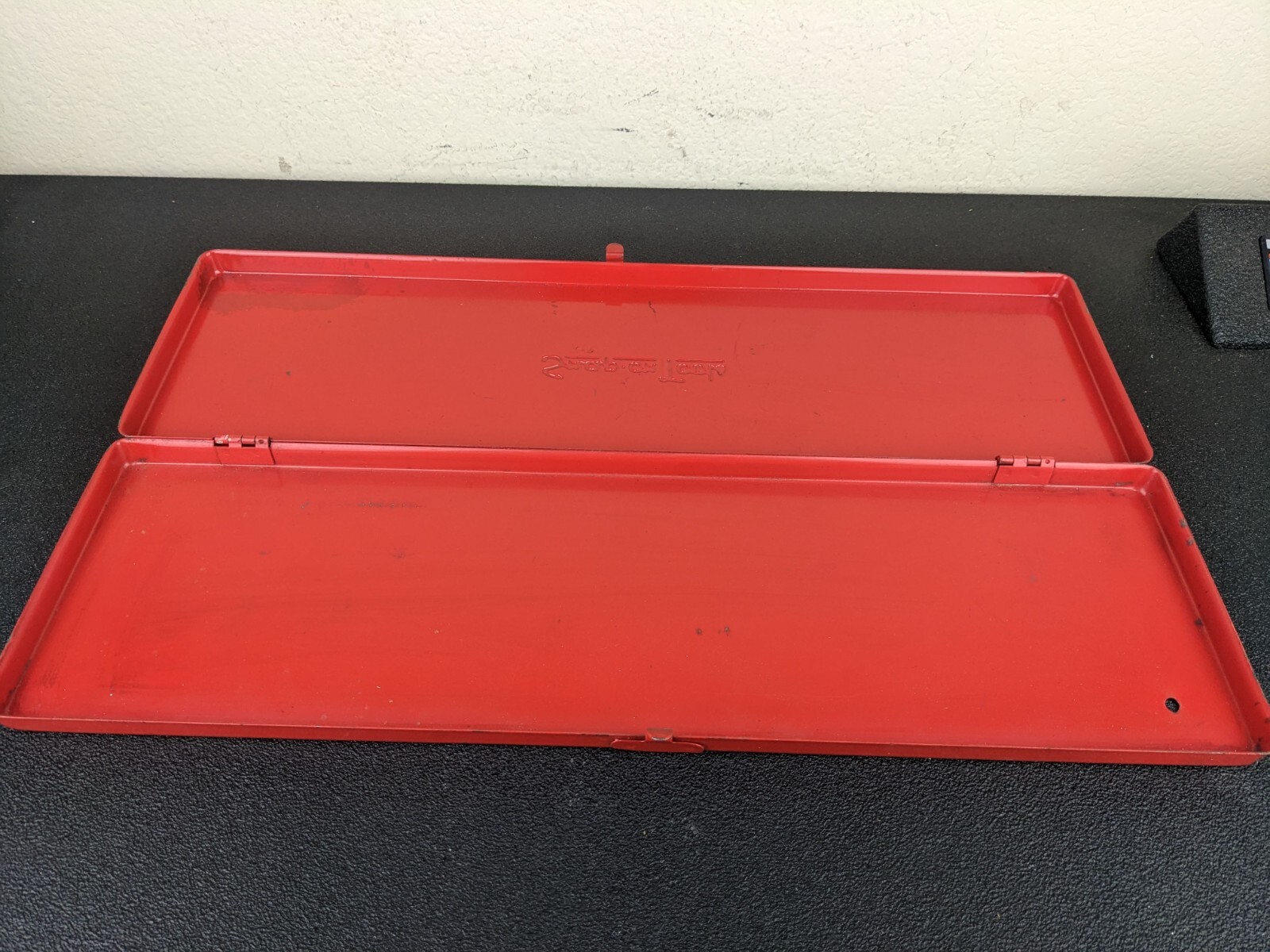#bj954 Snap On Tools USA KRA-284 (Kenosha WI) Red Metal Tool Case Box