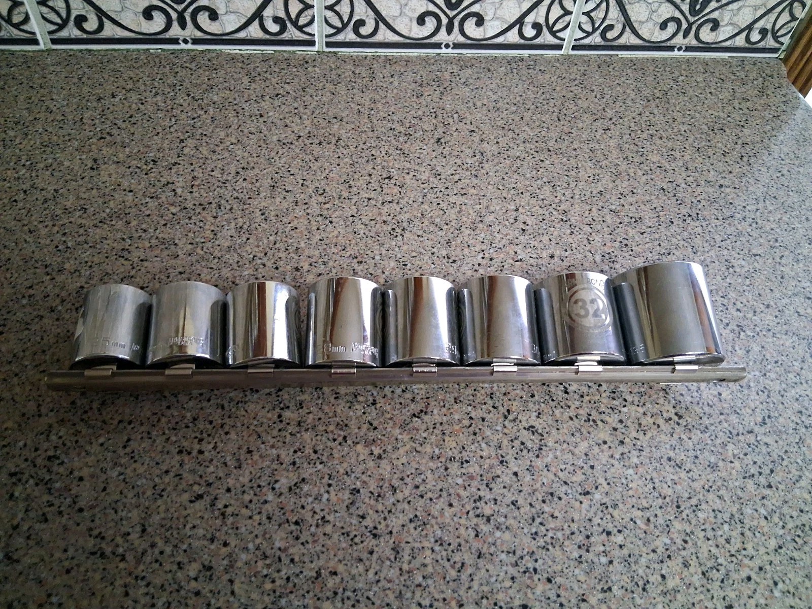 Armstrong 12 Point 1/2 Drive 8 Piece Socket Set 25mm to 36mm
