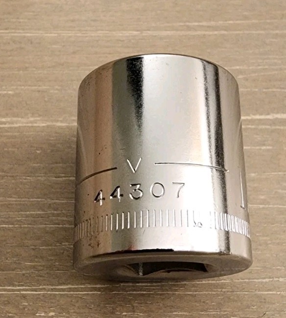 Craftsman USA 17mm Socket 12 Point, 3/8 Drive, V 44307