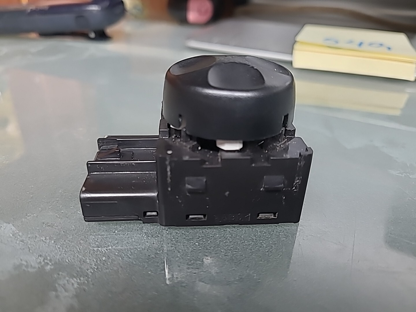 2019-2020 Ram 1500 Front Left Drivers Seat Lumbar SWITCH Control OEM LOT2393