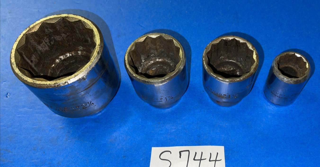 PROTO TOOLS 4 PIECE 3/4 DRIVE SAE. CHROME SOCKETS 15/16, 1-1/2, 1-5/8, 2-1/4