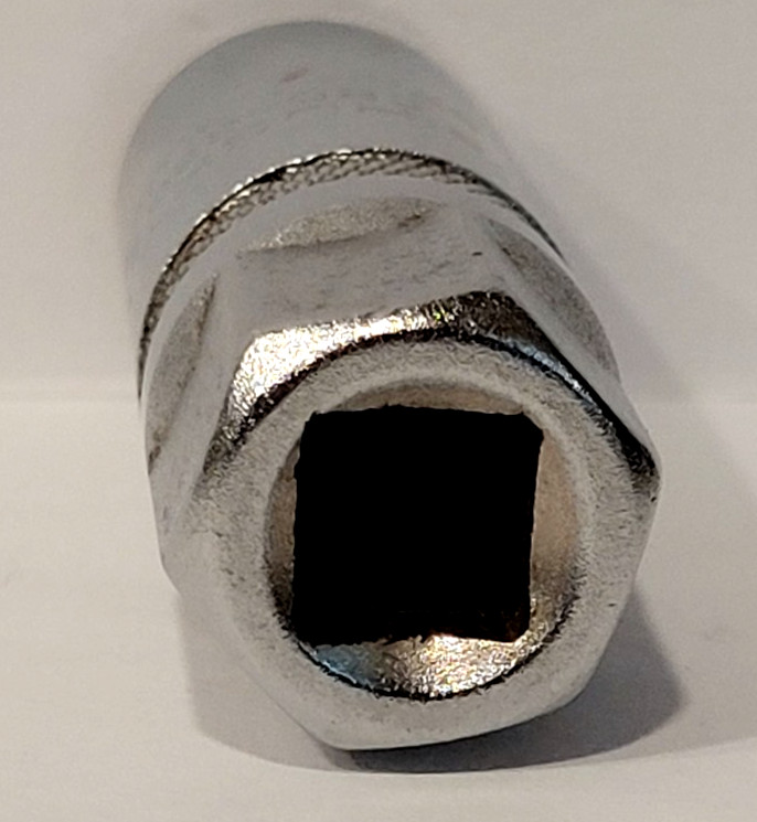 Vintage Husky Tools CBD-620 S 5/8″ 3/8″ Drive Spark Plug Socket