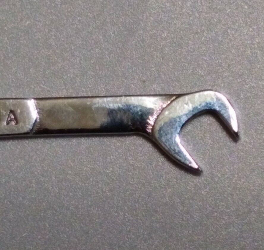 Snap-On DS1516, 15/64″ X 1/4 Mini 4 Way – Angle / Mini Wrench, 3.25″ Long.