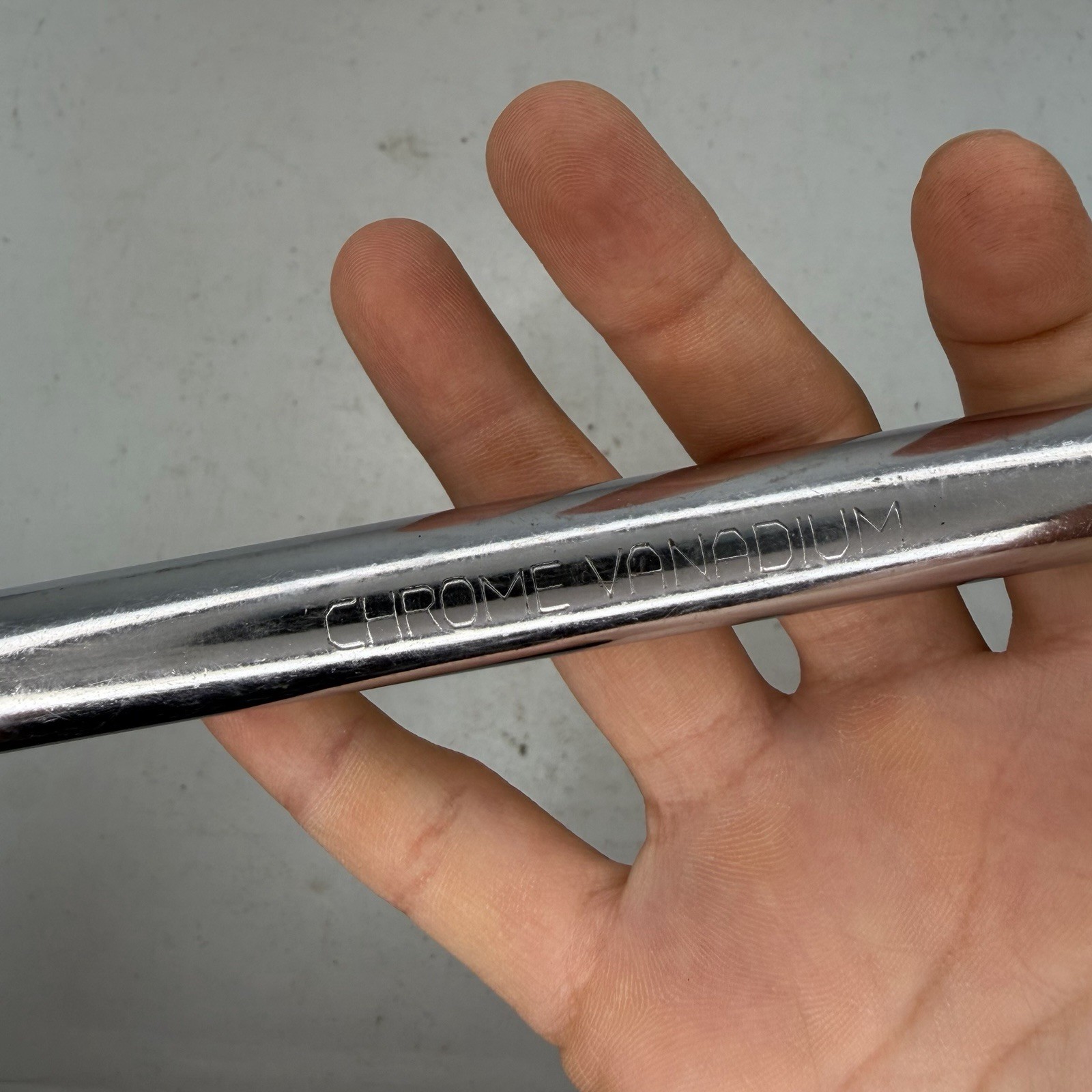 Unbranded 1/2″ Drive 18″ Chrome Vanadium Breaker Bar