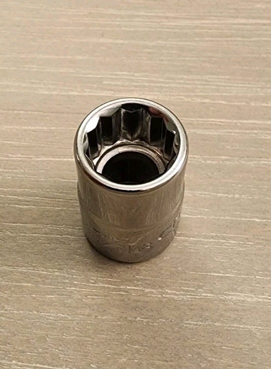 Craftsman USA 7/16″ Socket 12 Point 3/8 Drive EE 44332