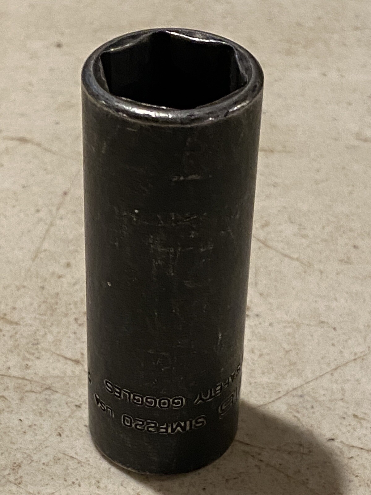 Snap-on Tools USA 3/8″ Drive 11/16″ SAE Deep 6 Point Impact Socket SIMF220