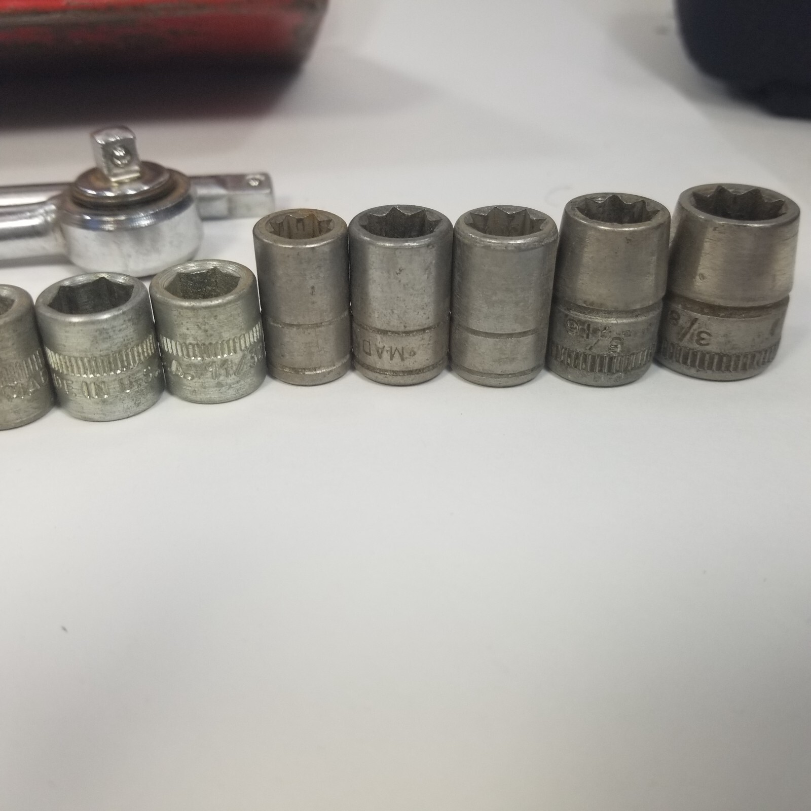 Vintage Buffalo Ratchet & Socket Set 17Piece 1/4″ Drive w/ Metal Case