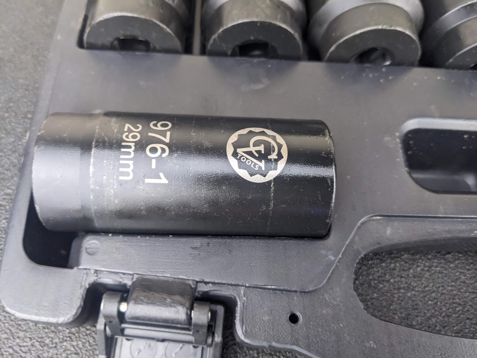 #bm646 CAL VAN TOOLS 976 12-POINT METRIC IMPACT AXLE NUT SOCKET SET