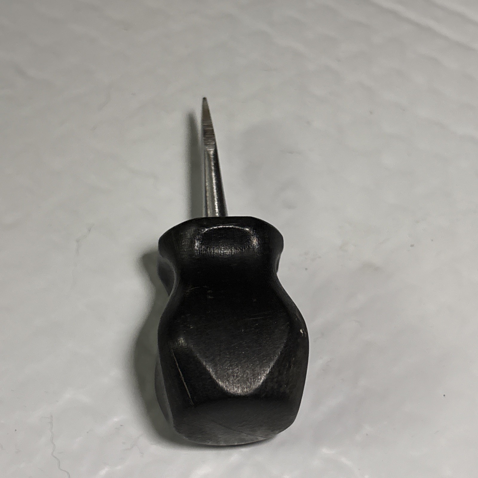 Snap On Flat Tip Stubby Hard Black Handle Grip Screwdriver SDD1 1/4» tip