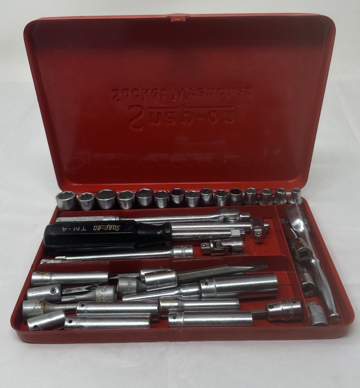 VTG Snap-On 42 Piece Socket Wrenches With Metal Case Dated 1955 Pre-Owned