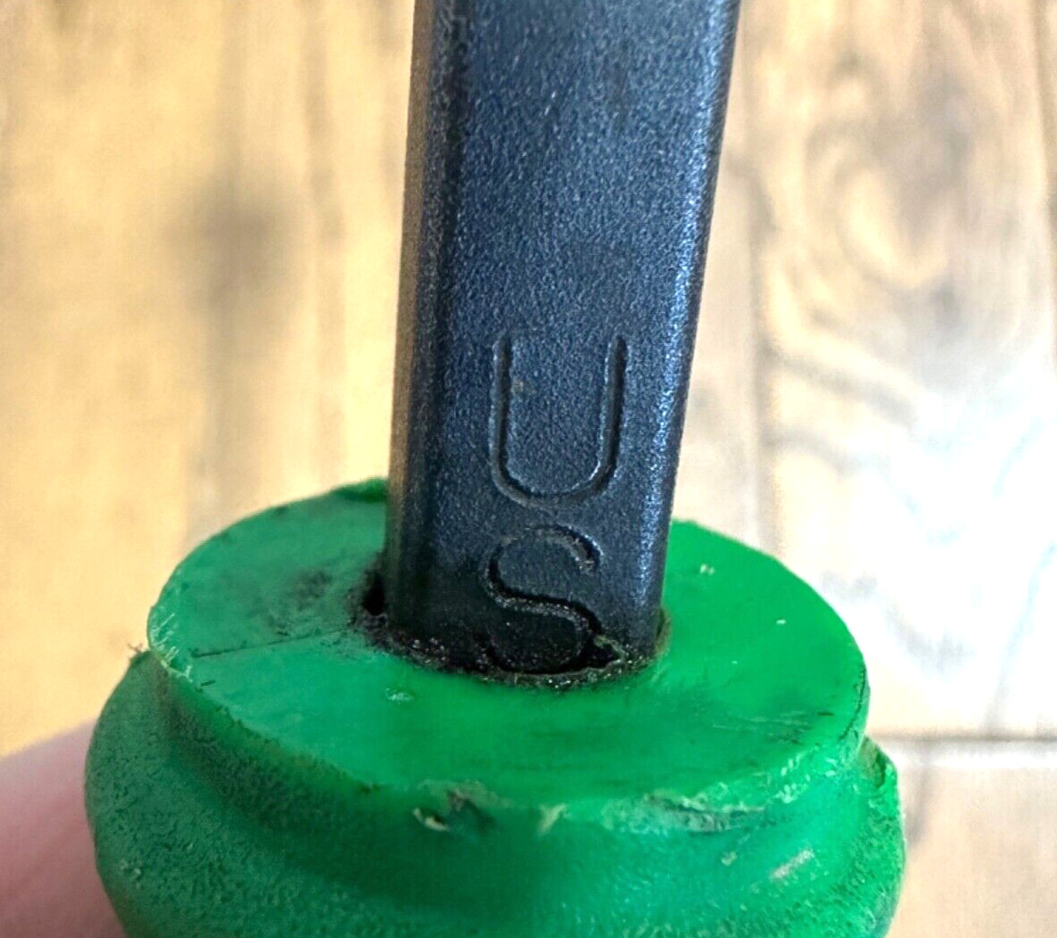 Matco Tools 12″ Long Rigid Blade Gasket Carbon Scraper Screwdriver Green 1″