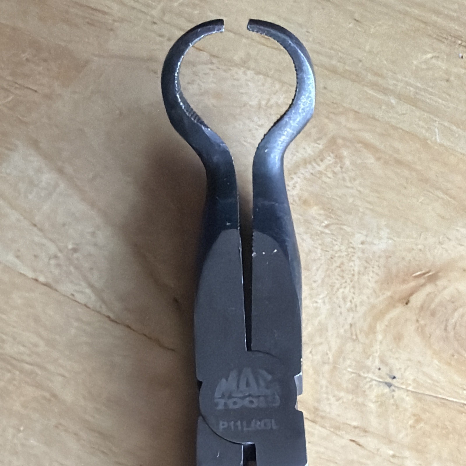 Mac Tools 3/4″ Long Reach Hose Gripping Pliers 11″ Long Black Handle P11LRGL
