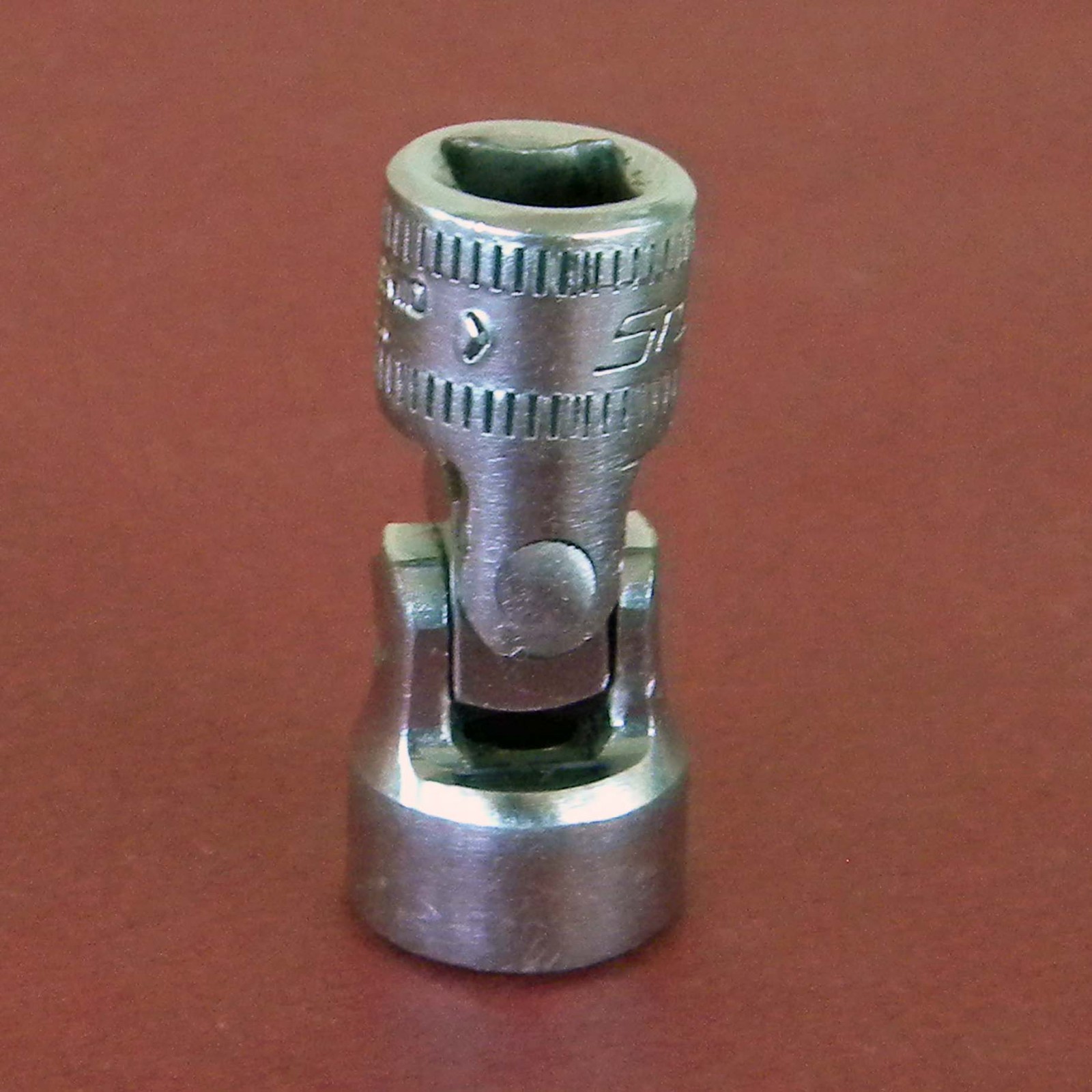 Snap-On TMUSM10 1/4″ Drive 6PT Metric 10MM Chrome Universal Swivel Socket, USA