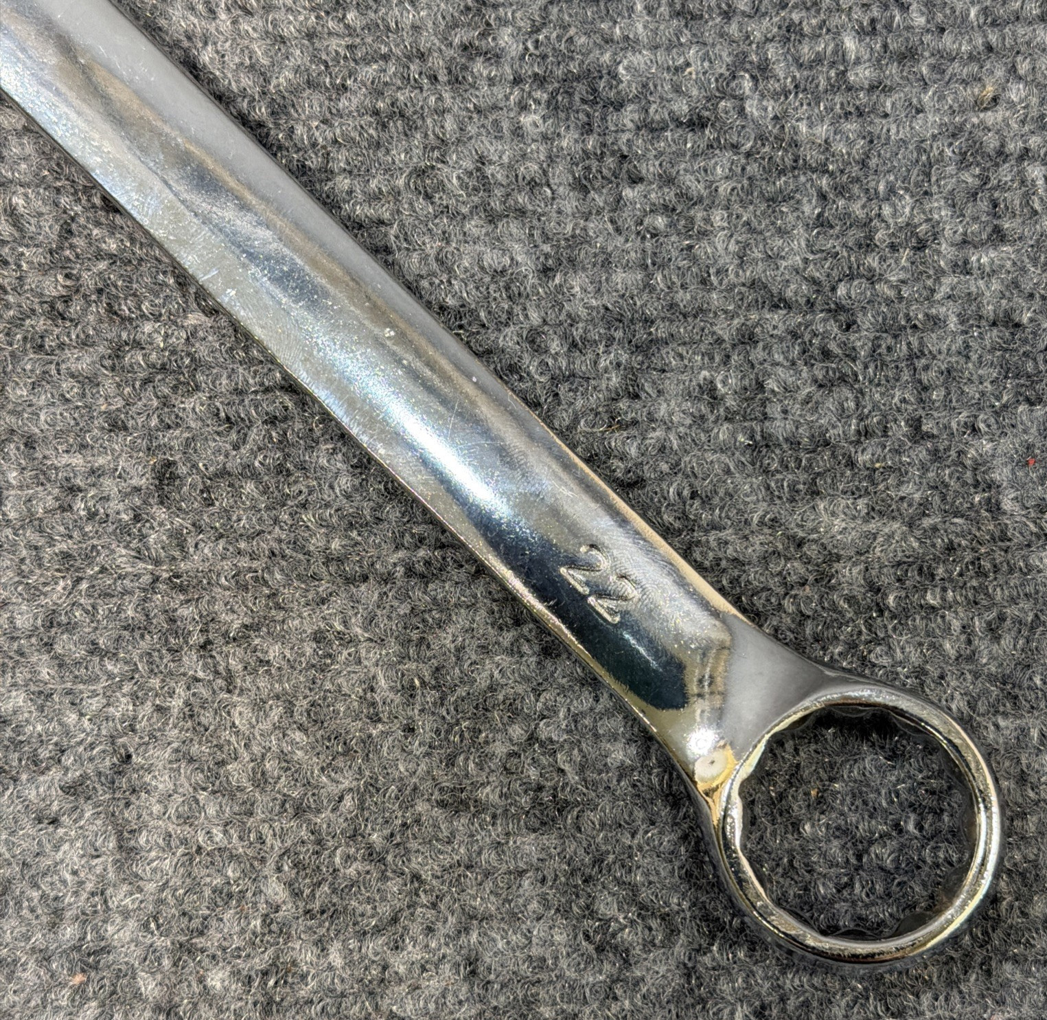 (1) Polished Chrome Vanadium 22mm Metric Combination 12 Point Wrench 10.5”