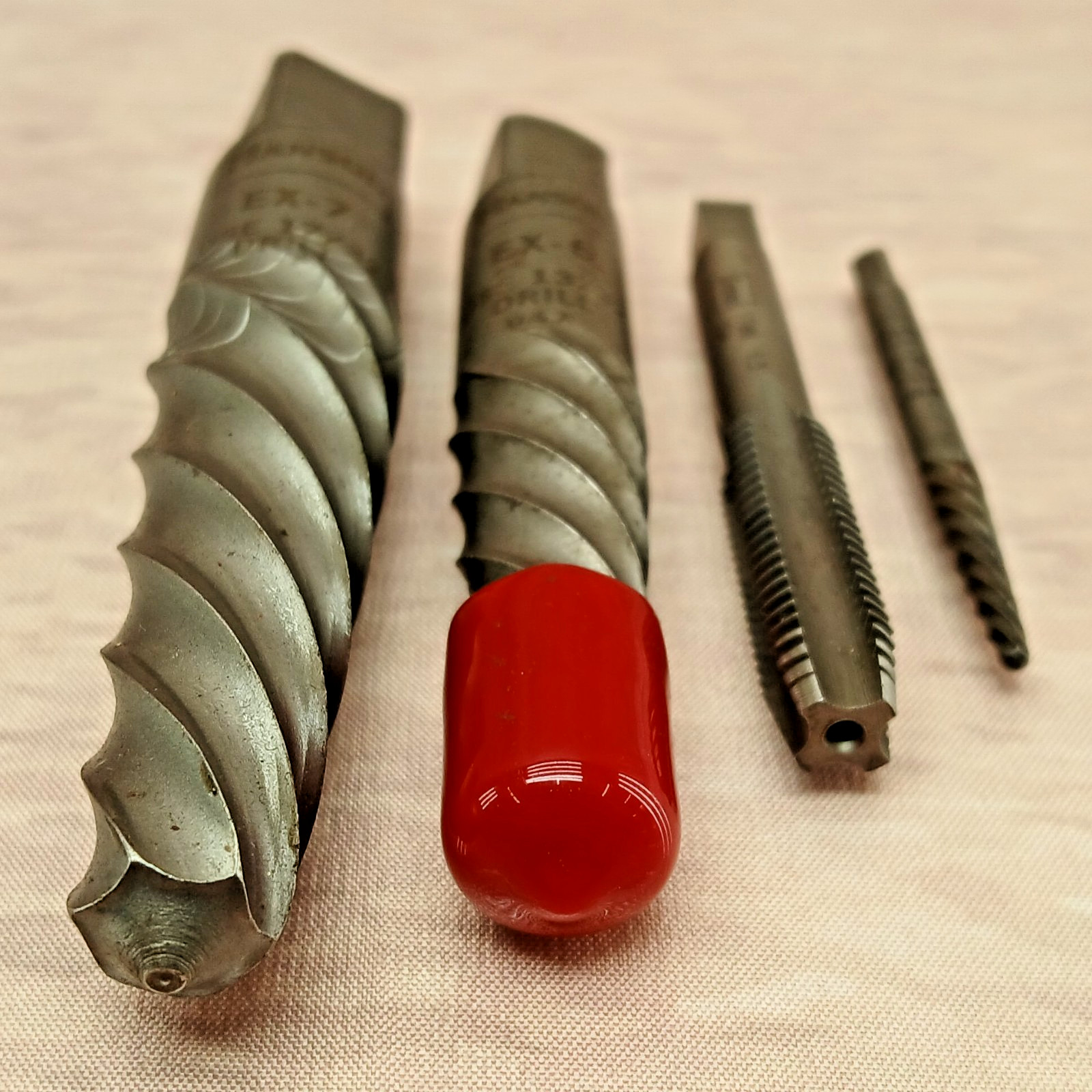 Hanson Screw Extractor Lot EX-7 EX-6 EX-2 + 10mm x1.5 Tap USA Easy Out Set