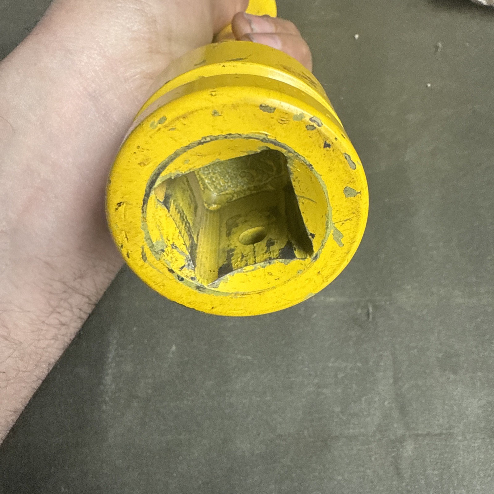Sunex Tools 533TS 1 inch Drive 33mm 475 Ft/Lbs Torque Truck Socket Yellow