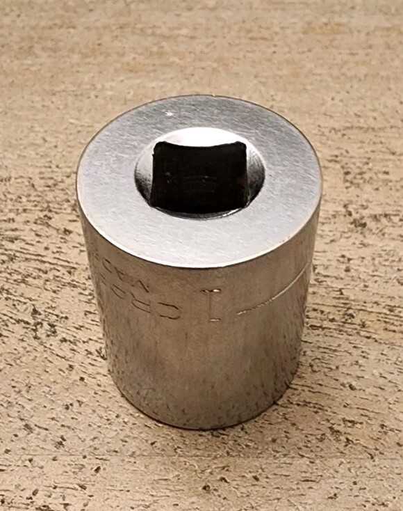 Craftsman USA 1″ Socket 12 Point 1/2″ Drive -V- 47514