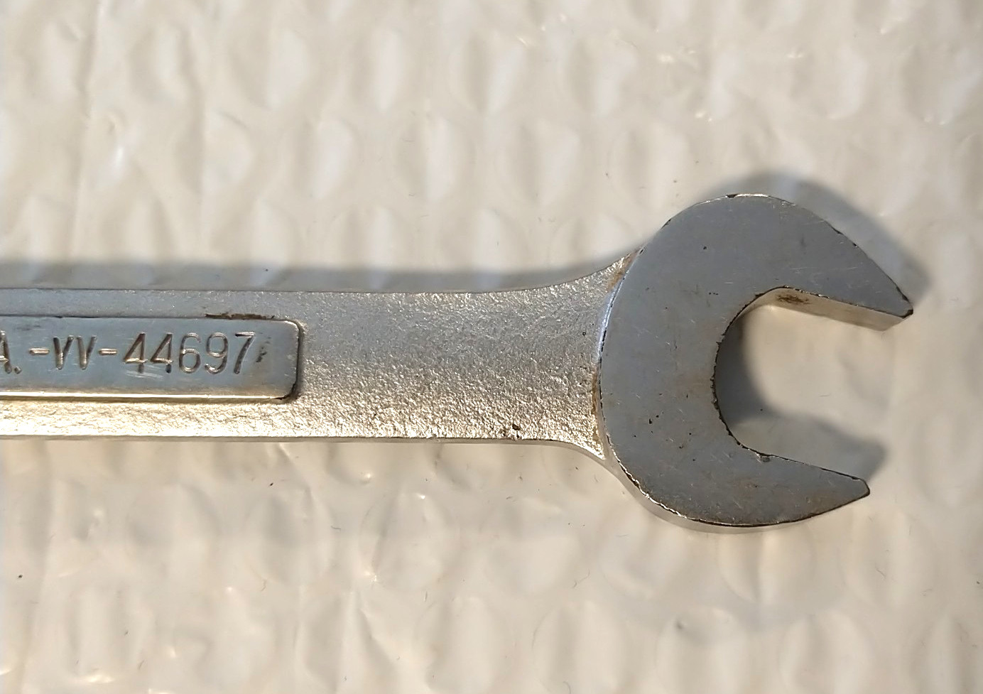 CRAFTSMAN TOOLS USA VV44697, 5/8″ COMBINATION WRENCH, 7.75″ LONG, 12 POINT.
