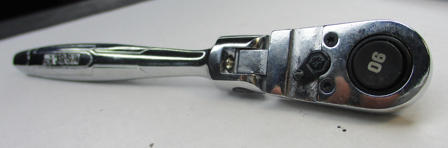 Kobalt 81746 1/4″ Drive Flex Head Quick Relase 90 Tooth Ratchet New